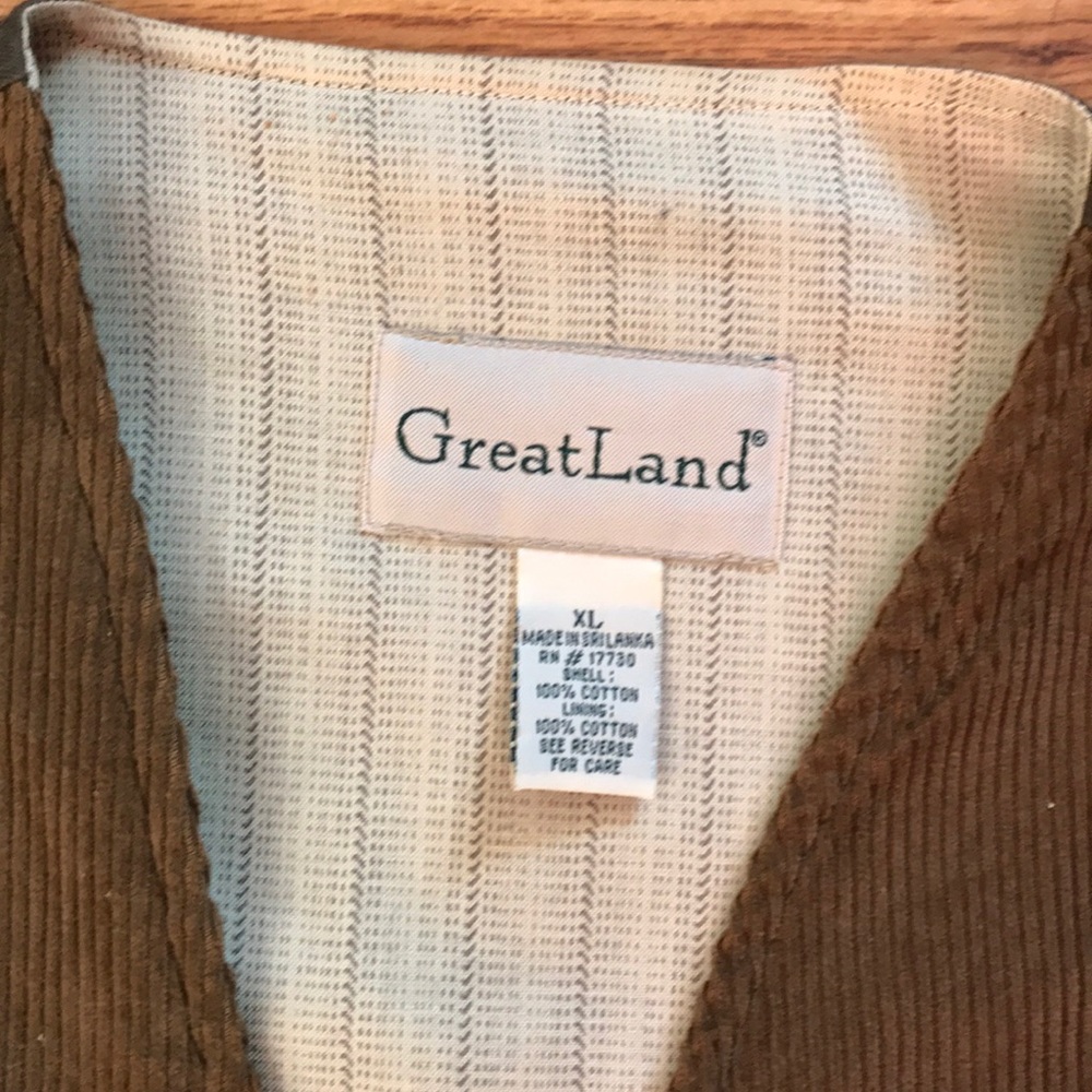 Vest - Picture 3 of 4